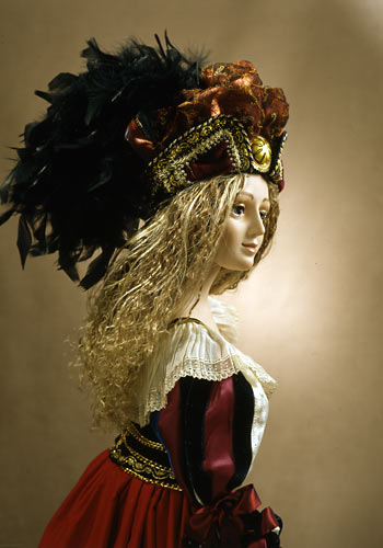 Фарфоровая кукла Венецианская куртизанка
